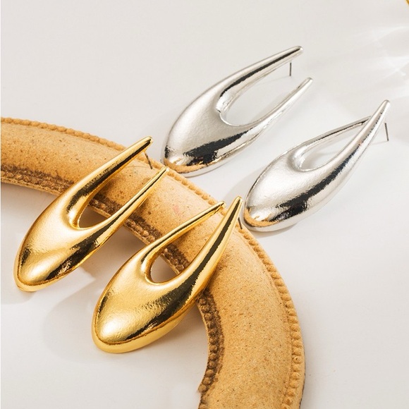 🆕 U large drop earrings - Picture 6 of 12
